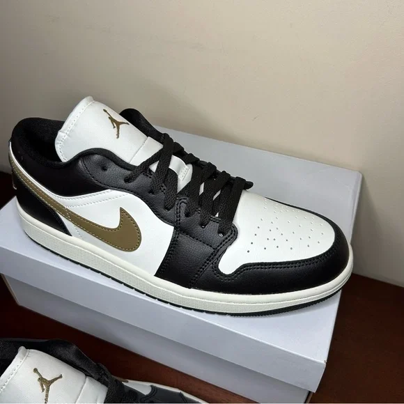 Nike Air Jordan 1 Low Shadow Brown (Size 9M / 10.5W) - Picture 11 of 16